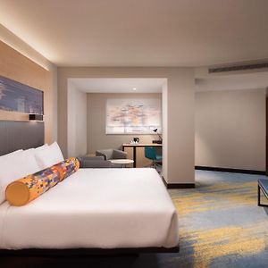 Gästezimmer mit Kingsize-Bett