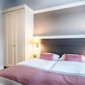 Superior Zimmer mit Kingsize-Bett