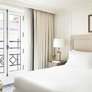Deluxe Zimmer mit Kingsize-Bett