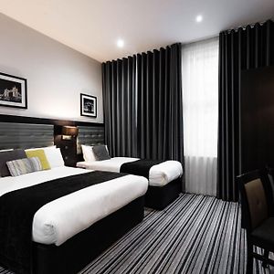 Private Bathroom Triple Room