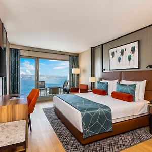 Deluxe Zimmer mit Kingsize-Bett
