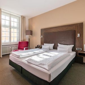 Großes Zimmer