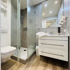 Private Bathroom Single Room
