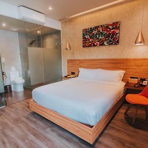 Deluxe Zimmer mit Kingsize-Bett