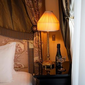 Deluxe Zimmer mit Kingsize-Bett