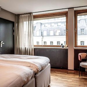 Zimmer mit zwei Einzelbetten