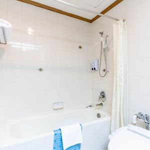 Superior Zimmer mit Kingsize-Bett