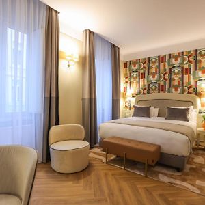 Deluxe Zimmer mit Kingsize-Bett