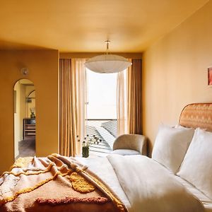 Studio mit Zugang für Rollstuhlfahrer mit Kingsize-Bett