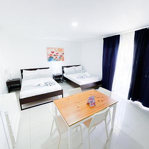 Deluxe Studio