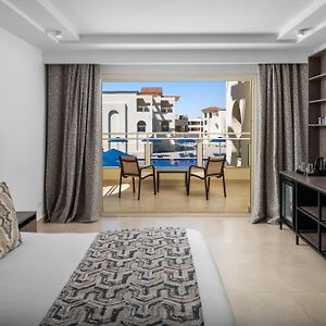 Familien-Zimmer mit zwei Einzelbetten