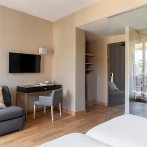 Deluxe Zimmer mit Kingsize-Bett