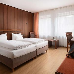Standard Zimmer mit Kingsize-Bett