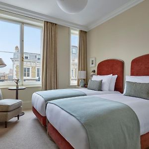 Zimmer mit zwei Einzelbetten