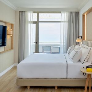 Zimmer mit Kingsize-Bett
