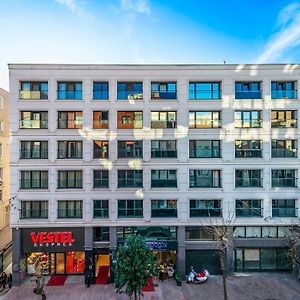 Roys Hotel & Suites