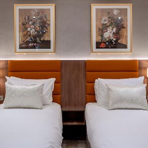 Zimmer mit zwei Einzelbetten