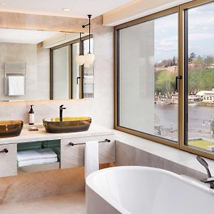 Fairmont Zimmer mit Kingsize-Bett
