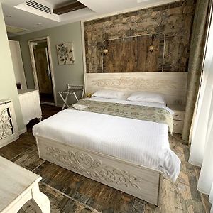 Deluxe Zimmer mit Kingsize-Bett