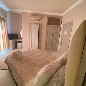 Deluxe Zimmer mit Kingsize-Bett