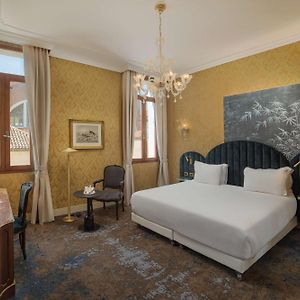 Zimmer mit zwei Einzelbetten