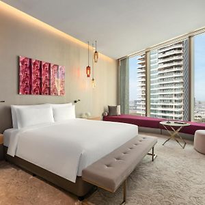 Deluxe Zimmer mit Kingsize-Bett