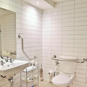 Standard Doppelzimmer für Gäste mit Behinderungen