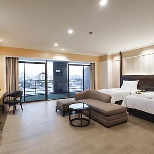 Premier Zimmer mit zwei Einzelbetten