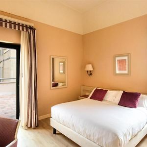 Standard Zimmer mit Kingsize-Bett