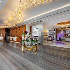 Radisson Blu Hotel, Dubai Waterfront