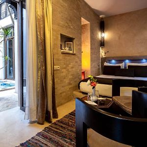 Standard Zimmer mit Kingsize-Bett