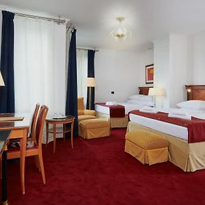 Dreibettzimmer