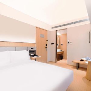 Superior Zimmer mit Kingsize-Bett