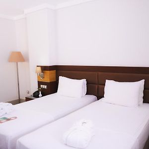 Zimmer mit zwei Einzelbetten