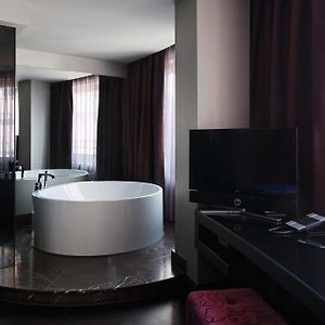 Deluxe Zimmer mit Kingsize-Bett