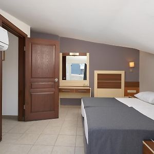Familien-Zimmer mit Kingsize-Bett
