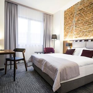 Standard Zimmer mit Kingsize-Bett