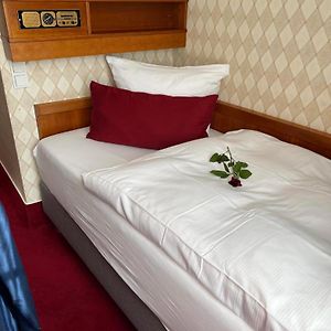 Economy Zimmer mit Kingsize-Bett
