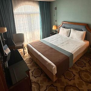 Standard Zimmer mit Kingsize-Bett