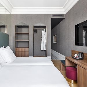 Standard Zimmer mit Kingsize-Bett
