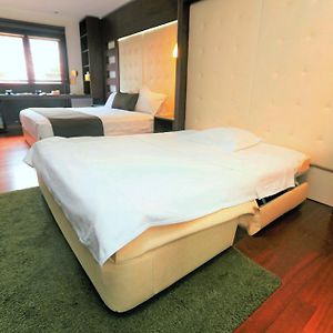 Deluxe Dreibettzimmer