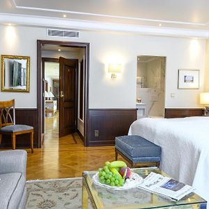 Deluxe Zimmer mit Kingsize-Bett