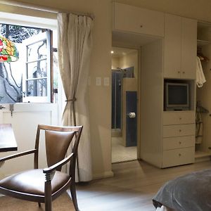 Standard Zimmer mit Kingsize-Bett