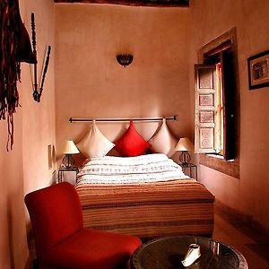 Standard Zimmer mit Kingsize-Bett