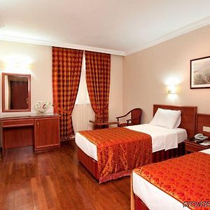 Budget Zimmer mit Kingsize-Bett