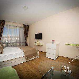 Studio mit Kingsize-Bett