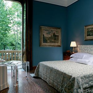 Deluxe Zimmer mit Kingsize-Bett