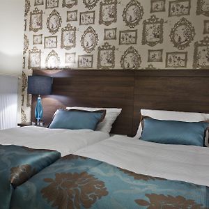 Deluxe Zimmer mit Kingsize-Bett