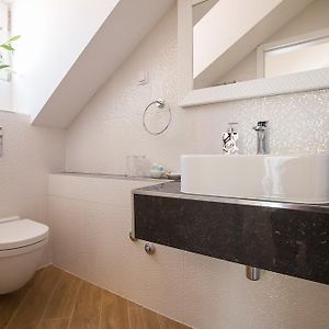 Deluxe Zimmer mit Kingsize-Bett