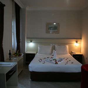 Standard Zimmer mit Kingsize-Bett